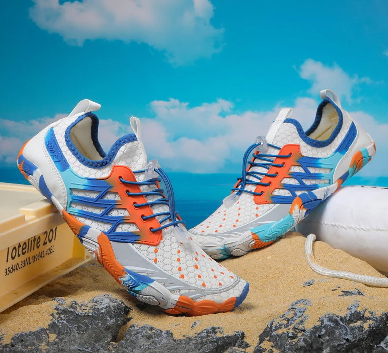 Chaussures aquatiques légères effet pieds nus, confortables pour randonnée et activités aquatiques d'été.