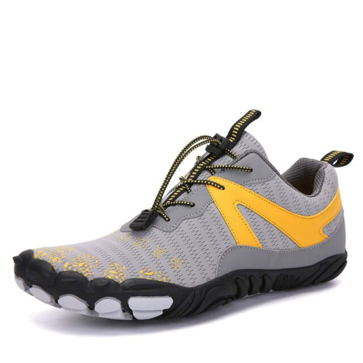 Chaussures pieds nus aquatiques pour une sensation naturelle, parfaites pour la marche sur sable ou en rivière.