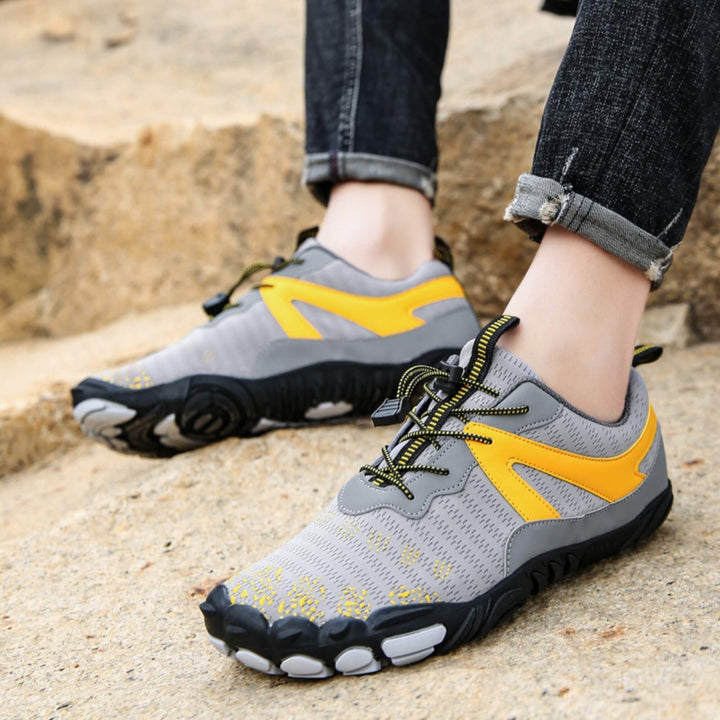 Chaussures de randonnée aquatique antidérapantes, style pieds nus, pour la plage et les sentiers humides.