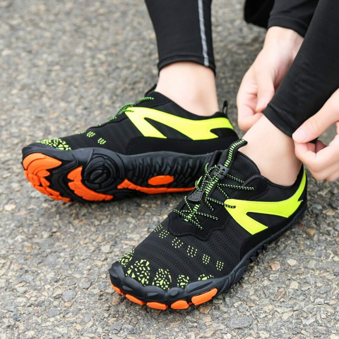 Chaussures de sport aquatique polyvalentes, séchage rapide, pour activités de plage et plein air.