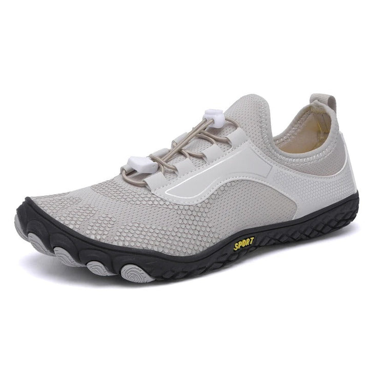 Chaussures de natation légères et souples pour le confort et la protection des pieds en milieu aquatique.