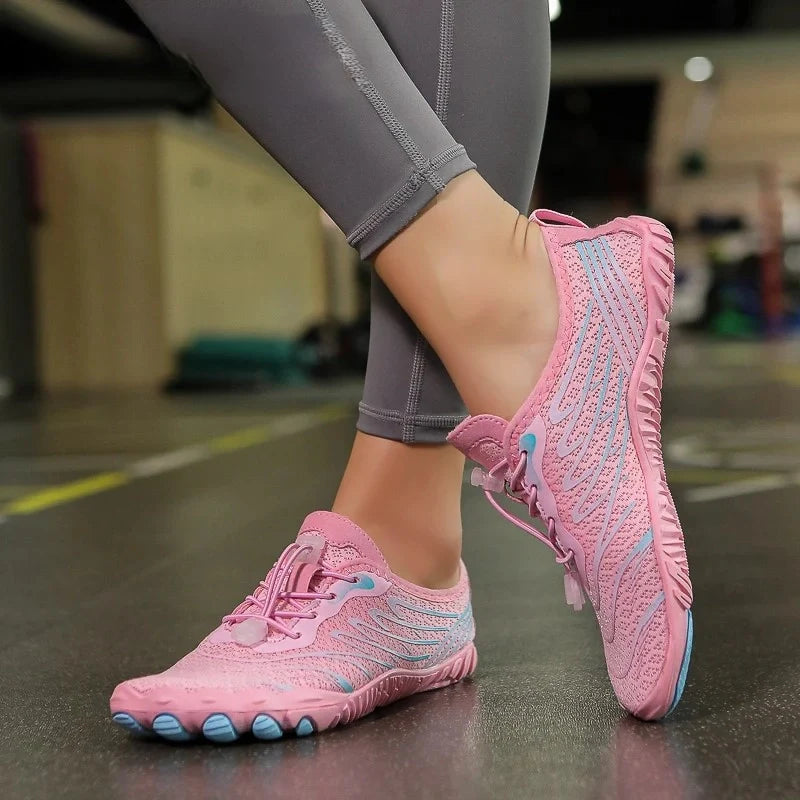Chaussures pieds nus flexibles, offrant une sensation naturelle pour la plage, la natation et le sport.