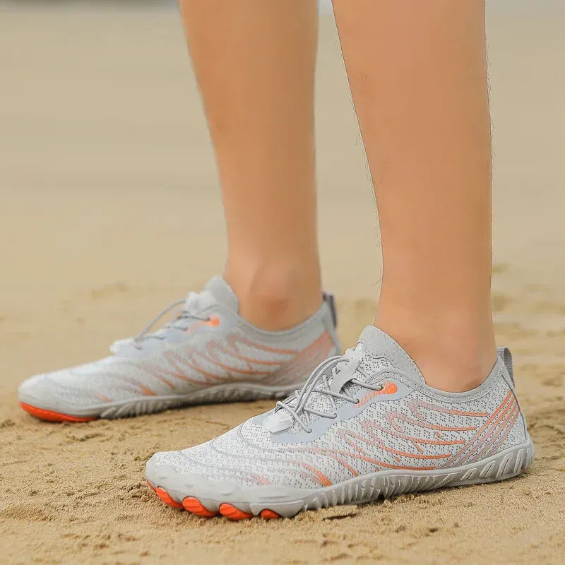 Chaussures d'eau pieds nus unisexes, parfaites pour la natation, les sports aquatiques et le kayak. Séchage rapide.