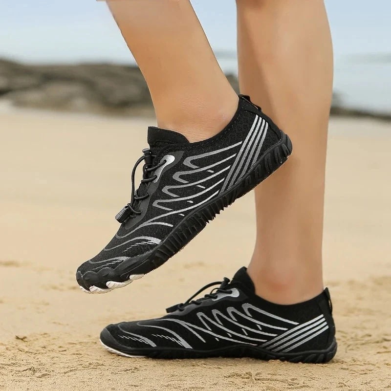 Chaussures flexibles et respirantes pour sports aquatiques, marche sur la plage ou yoga. Confort minimaliste.
