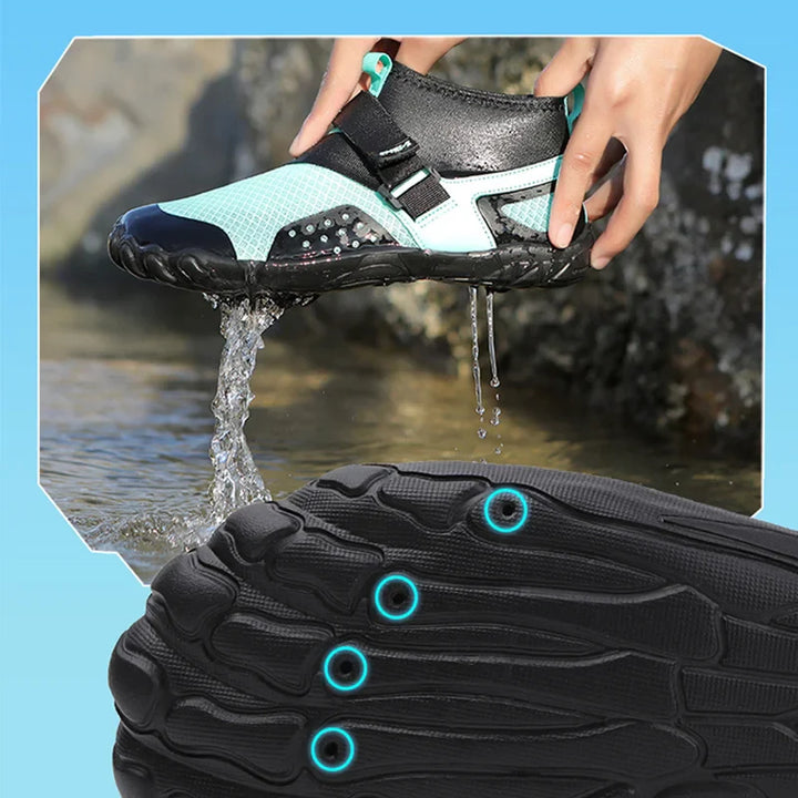 Paire de chaussures aquatiques unisexes à séchage rapide, offrant protection et confort pour plage et rivière.