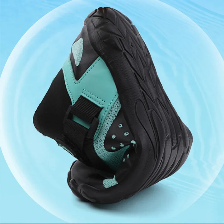 Chaussures de sport nautique antidérapantes, style pieds nus, parfaites pour randonnée aquatique et plage.