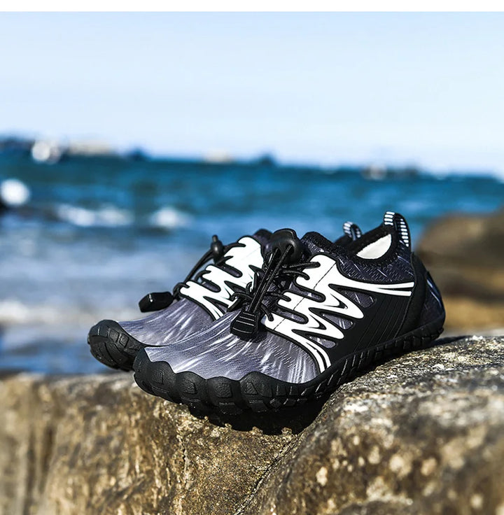 Chaussures d'eau pieds nus antidérapantes. Conçues pour l'été, le sport et la plage, offrant une sensation naturelle.