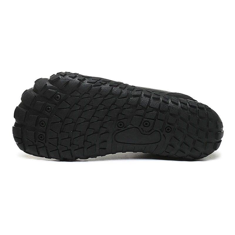 Baskets aquatiques pieds nus respirantes. Adhérence optimale pour la plage, la piscine et l'aquafitness.