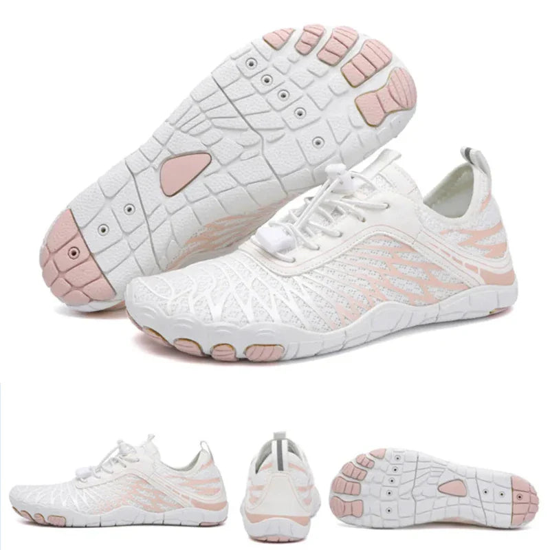 Chaussures de sport aquatiques légères et flexibles, parfaites pour le yoga, la piscine et la protection des pieds.