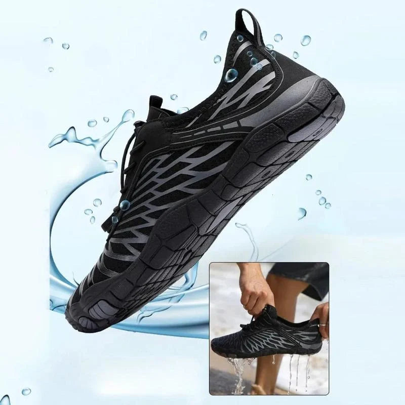 Chaussures de baignade antidérapantes, confortables pour les activités nautiques et les surfaces humides. S'adapte au pied.