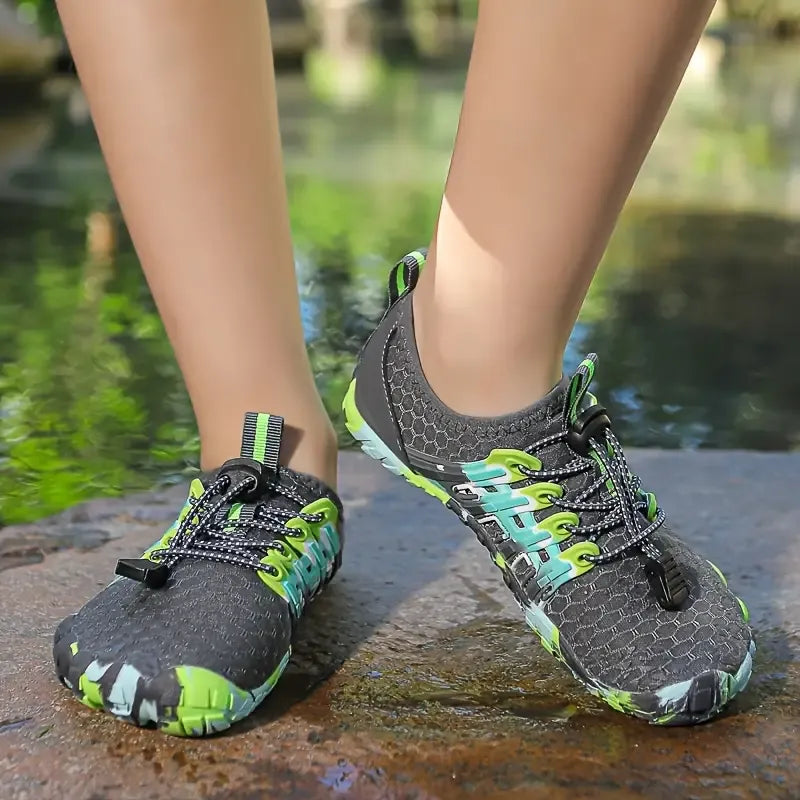 Chaussures pieds nus unisexes confortables et légères, parfaites pour la plage et les activités en eau.