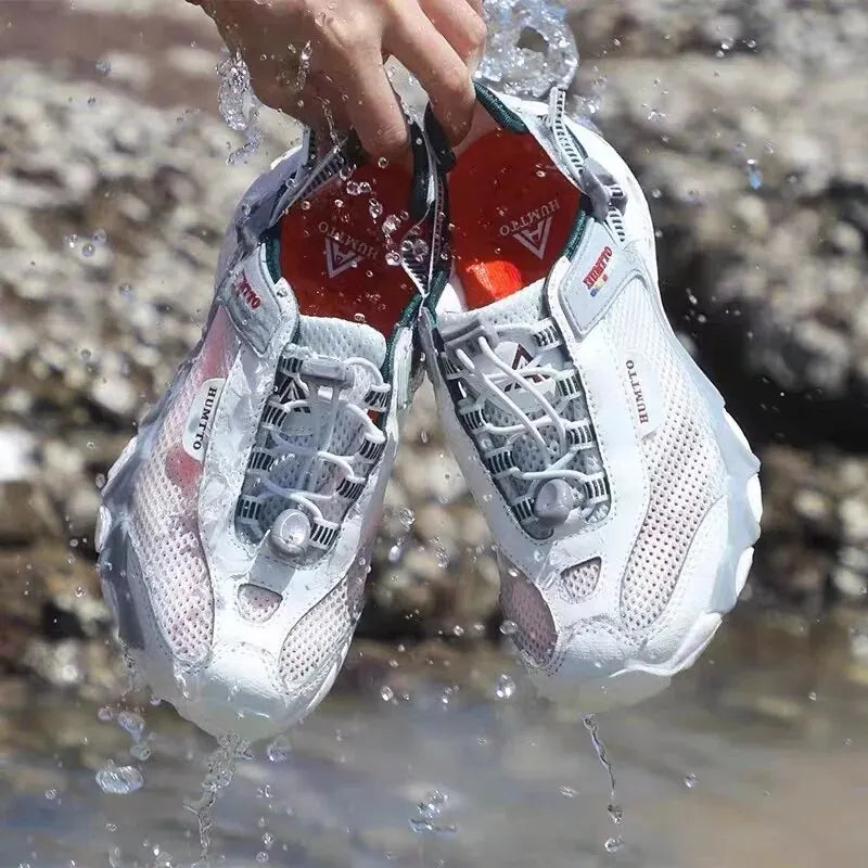 Chaussures de randonnée aquatique femme avec semelle adhérente pour extérieur sécurisé.