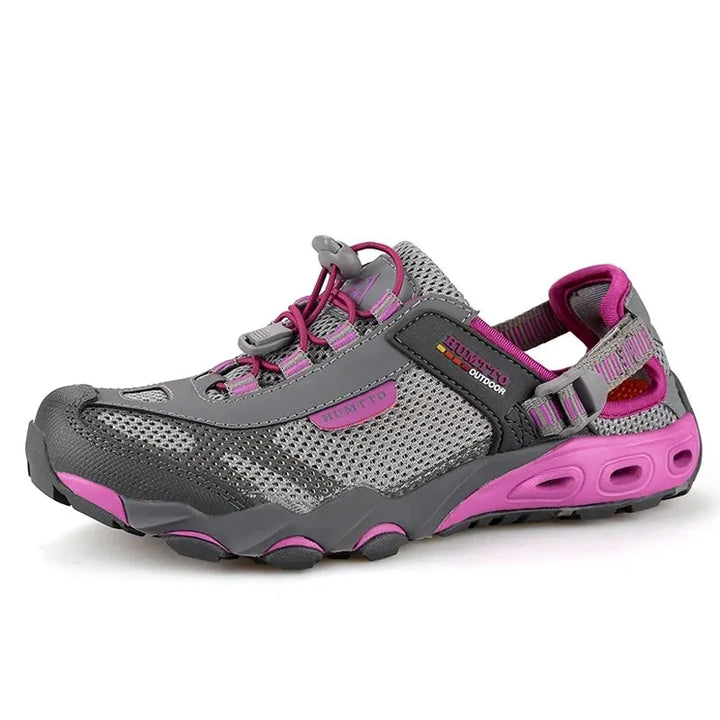 Chaussures polyvalentes femme pour l'aquatique, la randonnée et le sport en extérieur.