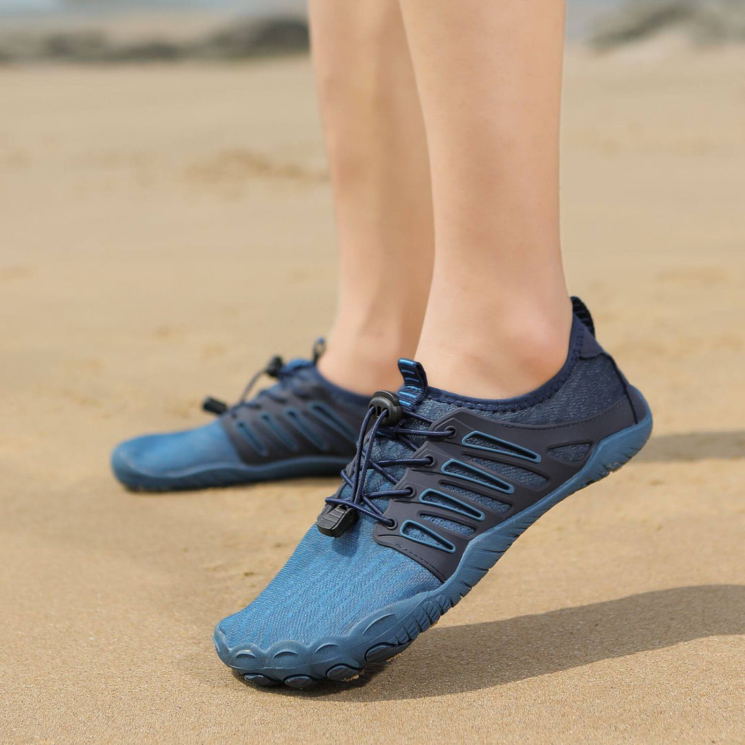 Chaussures aquatiques unisexes flexibles, parfaites pour marche sur sable et sports nautiques, séchage ultra rapide.
