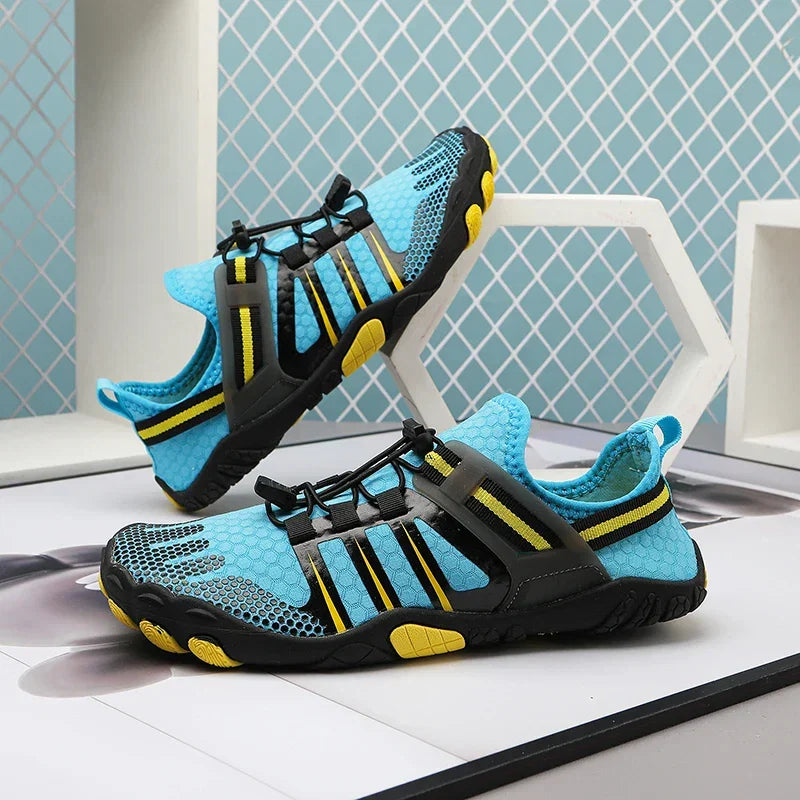 Chaussures aquatiques unisexe avec adhérence optimale pour la plage, la natation et les sports nautiques d'été.