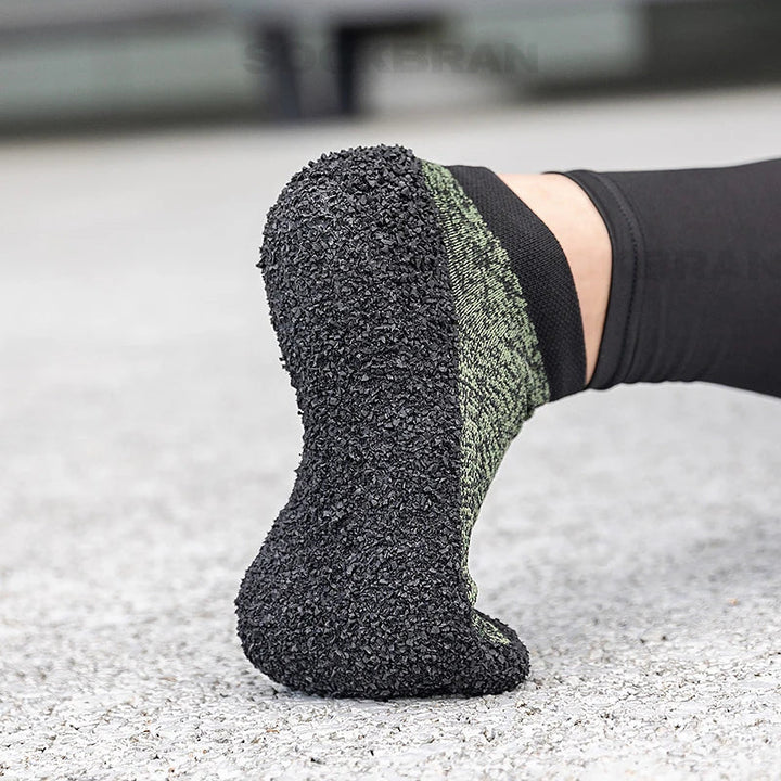 Chaussettes pieds nus souples pour sports aquatiques, entraînement et activités extérieures.