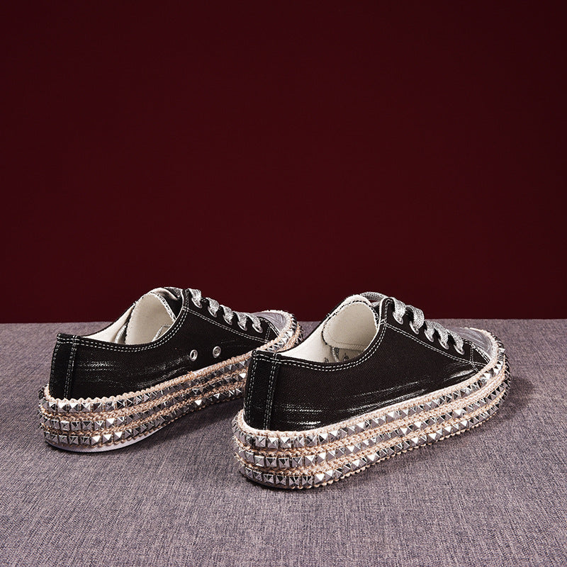 Mode: chaussures léopard élégantes et décontractées pour femmes, offrant confort orthopédique et style unique.