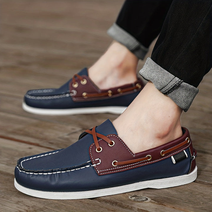 Chaussures bateau homme, robustes et confortables. Style nautique élégant, parfaites pour toutes occasions.