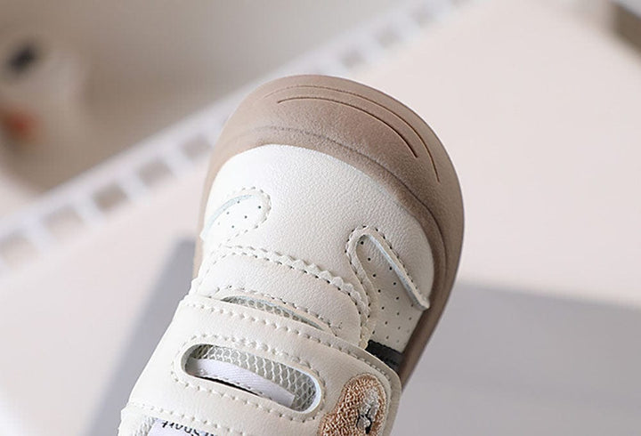 Chaussures bébé souples et ergonomiques, pointures 16-25. Design tendance, confort optimal.