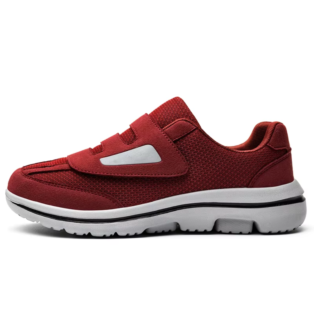 Homme portant des chaussures confortables diabétiques pour une marche aisée et sans douleur.