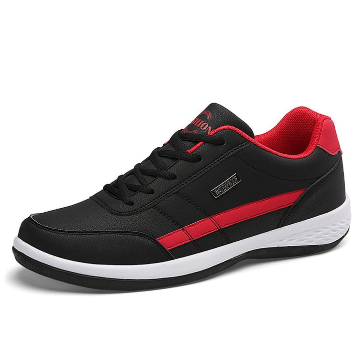 Chaussures hommes élégantes et sportives, très confortables pour le quotidien, style décontracté moderne.