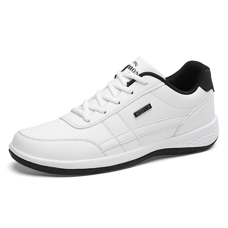 Chaussures de luxe hommes, décontractées et très confortables, idéales pour un style élégant au quotidien.