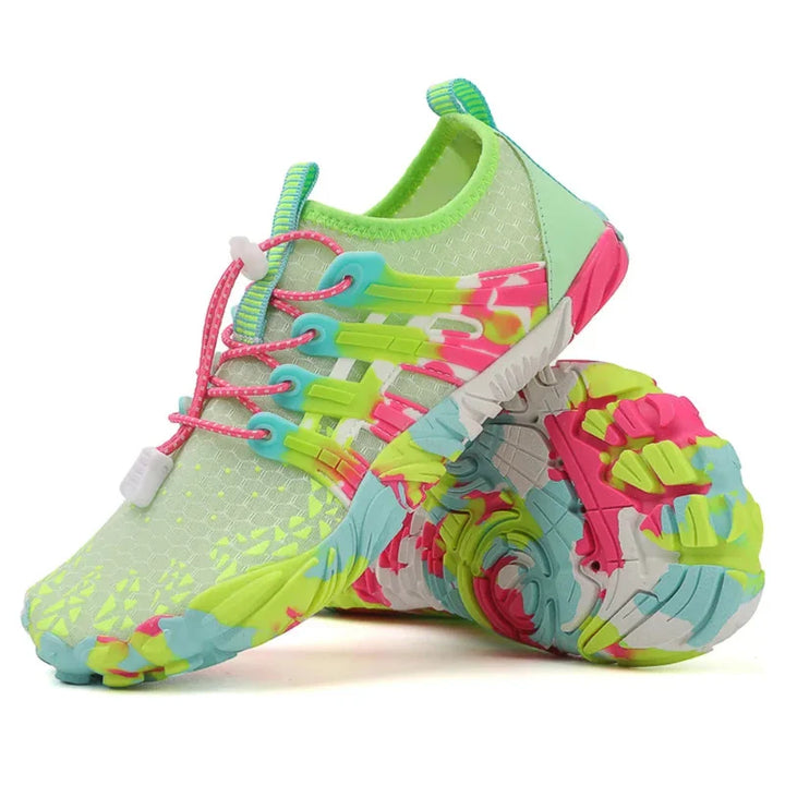 Chaussures aquatiques compactes et faciles à transporter, idéales pour les voyages et les vacances.