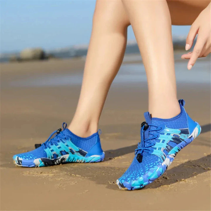 Chaussures aquatiques ultra-légères pour hommes et femmes, offrant une grande liberté de mouvement.