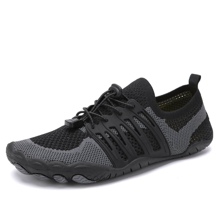 Chaussures de plage et de sports nautiques, avec une conception souple et un maintien respirant.