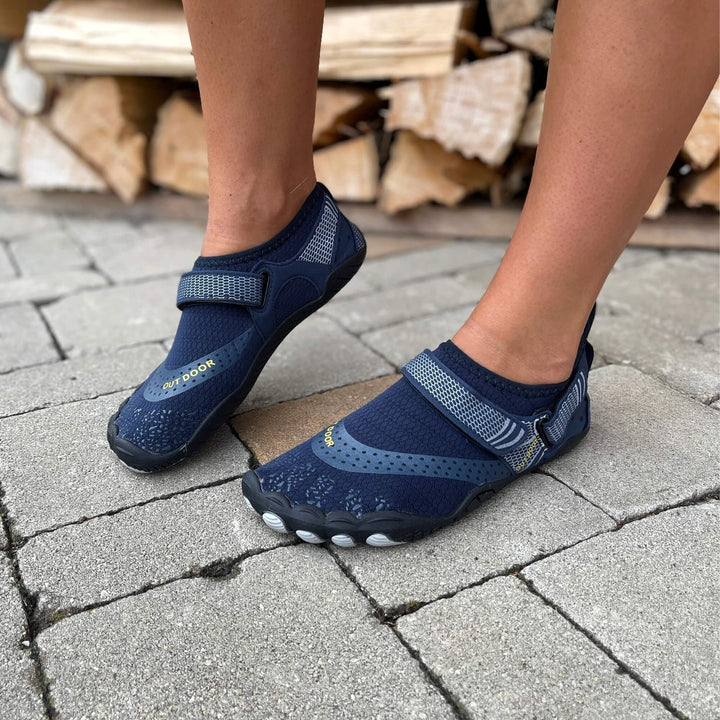 Aquashoes sportives, antidérapantes et respirantes pour une performance optimale en mer et à la plage.