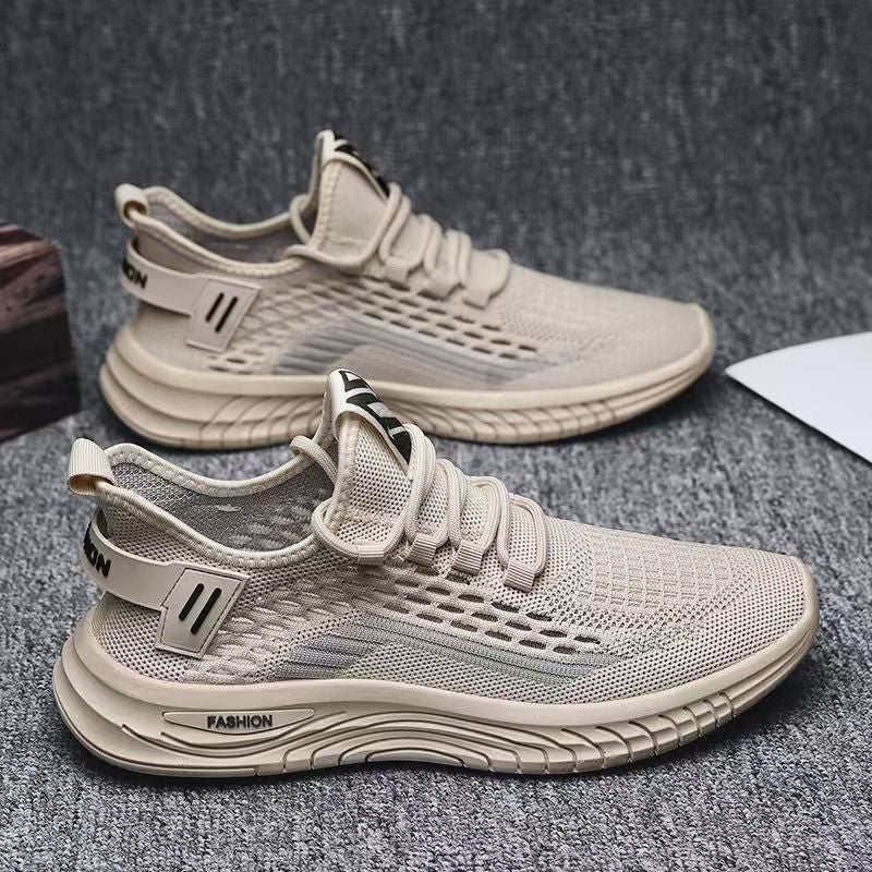 Chaussures pour hommes, conçues pour l'entraînement et la marche, avec amorti confortable et semelle adhérente.