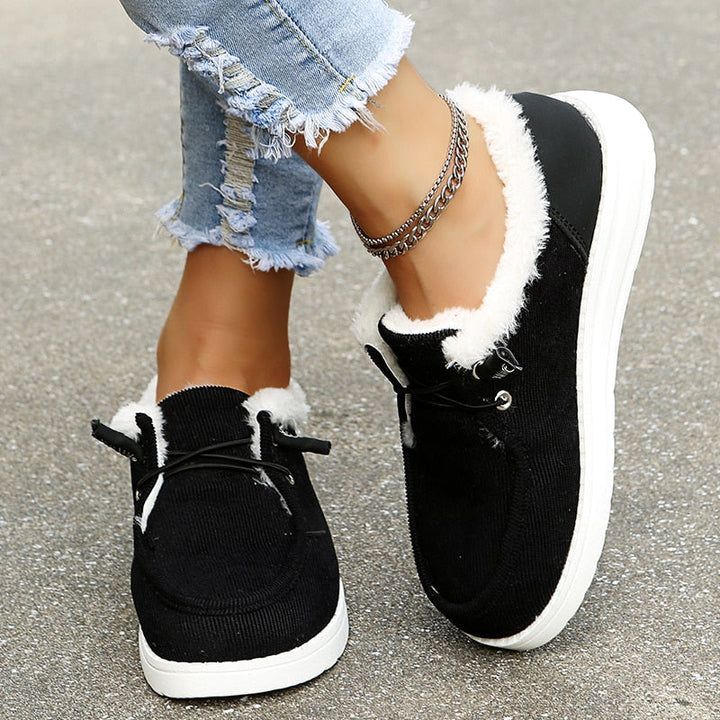Chaussures femme légères et chaudes, parfaites pour un style quotidien élégant en hiver.