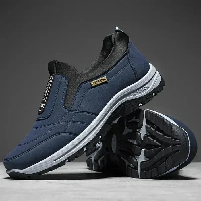 "Chaussures de marche antidérapantes légères, confortables avec semelle résistante, idéales pour randonnée et extérieur."