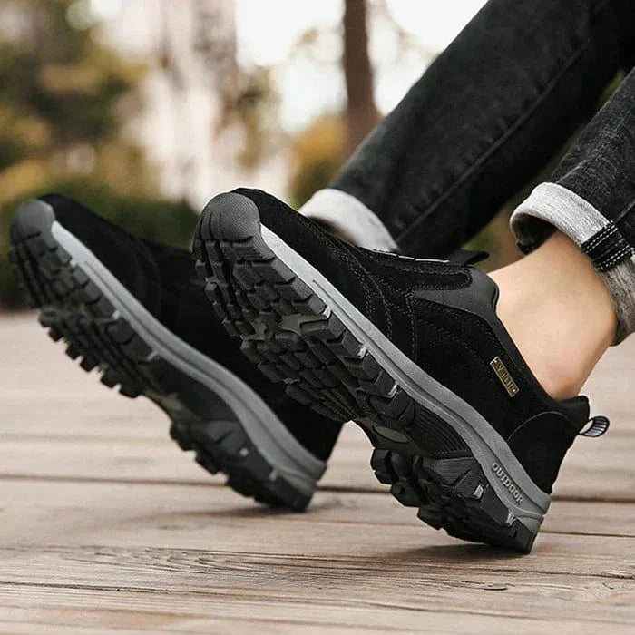 "Chaussures de marche antidérapantes légères, confortables avec semelle résistante, idéales pour randonnée et extérieur."