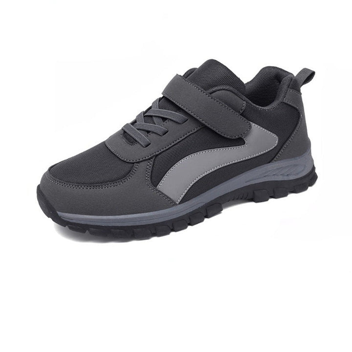 Chaussures de marche légères et respirantes avec adhérence antidérapante, idéales pour le confort des pieds.