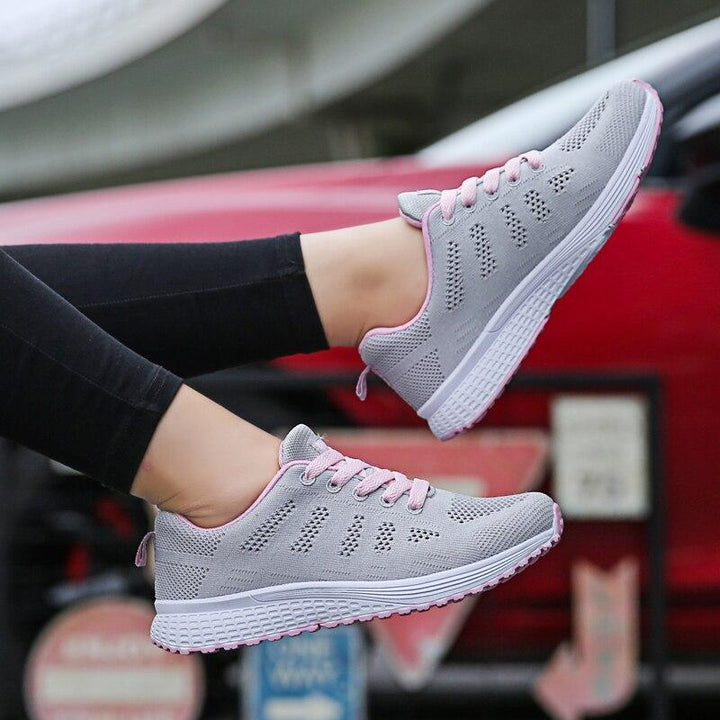Chaussures de marche antidérapantes pour femmes, ultra légères et confortables pour toute activité.