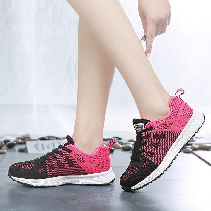 Chaussures de marche confortables pour femmes avec un excellent soutien, idéales pour de longues promenades.