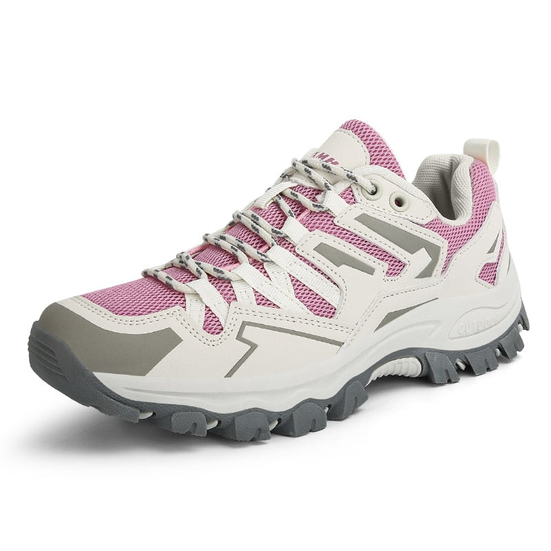 Chaussures de randonnée femmes ultra-légères, offrant confort, adhérence et style pour toutes vos marches.