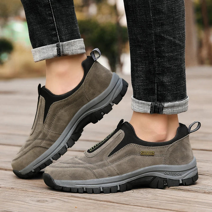 Chaussures de marche légères à enfiler pour homme/femme. Confortables, antidérapantes, parfaites pour l'extérieur.