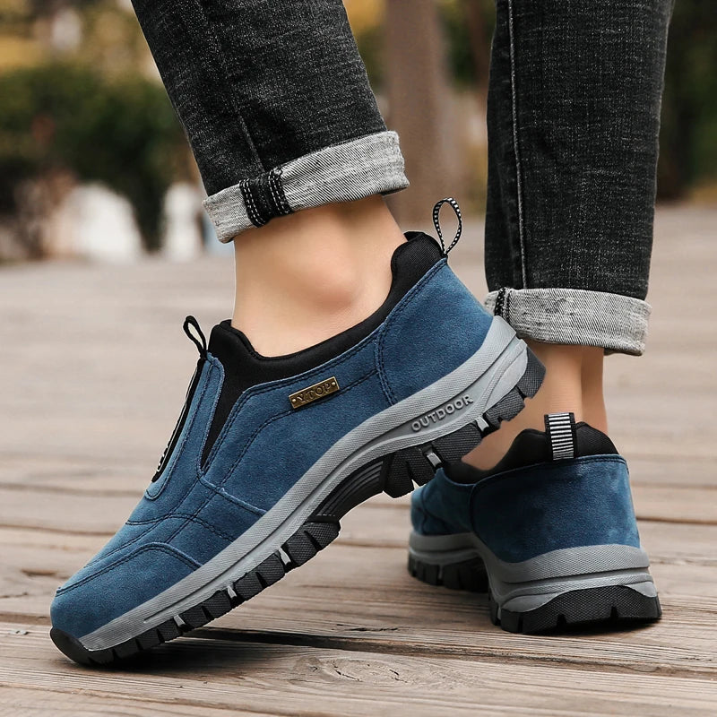 Chaussures de marche antidérapantes et légères, conçues pour un enfilage facile et un confort durable, usage quotidien.