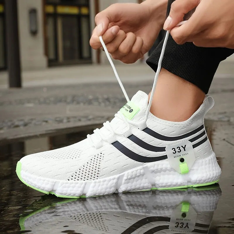 Chaussures de padel confortables et stables. Design ergonomique, respirabilité optimale.  Idéales pour le sport.