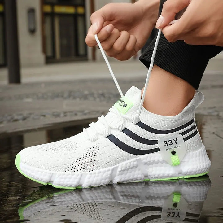 Chaussures de padel confortables et stables. Design ergonomique, respirabilité optimale.  Idéales pour le sport.