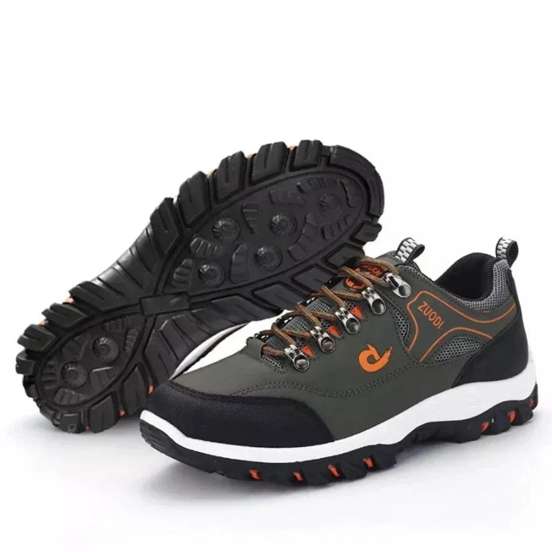 Chaussures de randonnée luxe homme, baskets sportives pour l'aventure, offrant un confort tout-terrain exceptionnel.