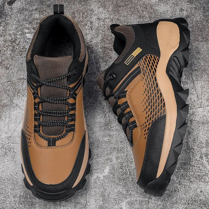 Chaussures de randonnée hommes style astral, robustes et imperméables, idéales pour l'aventure en extérieur.