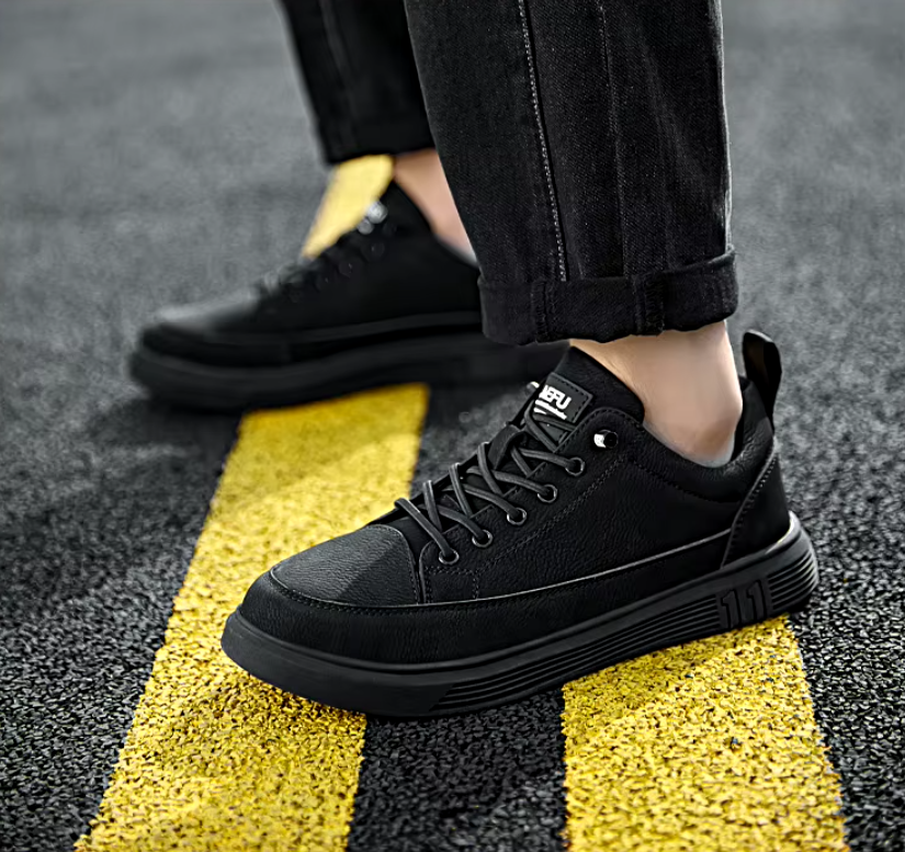 Protection optimale avec ces chaussures de travail robustes à embout acier, imperméables et anti-perforation. Unisexe.