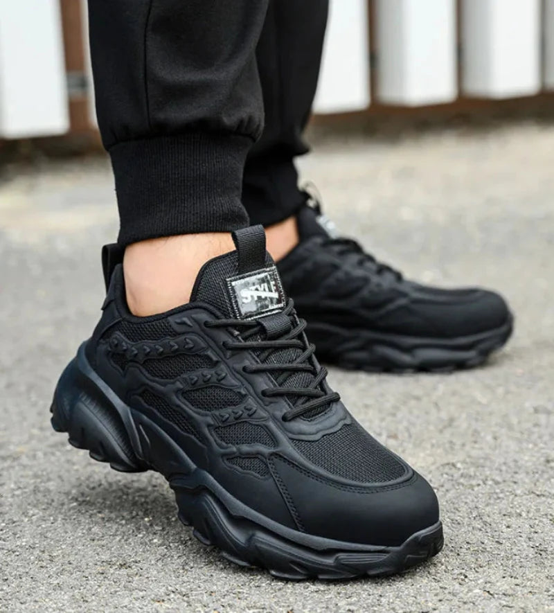 Chaussures de travail professionnelles avec embout acier pour une protection optimale et un confort durable.