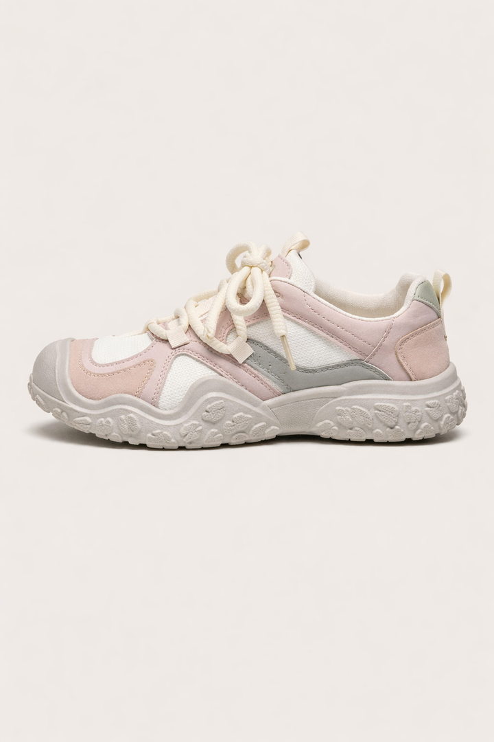 Chaussures de sport femme beiges avec amorti, idéales pour le quotidien actif et la course à pied. Confort optimal.