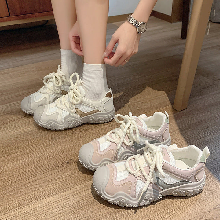 Chaussures sport femme roses, légères et amorties, idéales pour le quotidien actif, la marche et le confort.