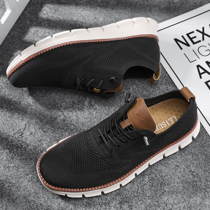 "Chaussures de ville hommes élégantes et confortables avec semelle mousse mémoire et matériau flyknit respirant."