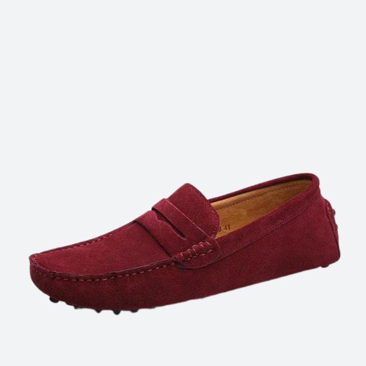 "Chaussures en cuir élégantes pour hommes, finition impeccable, parfaites pour toutes occasions sophistiquées."